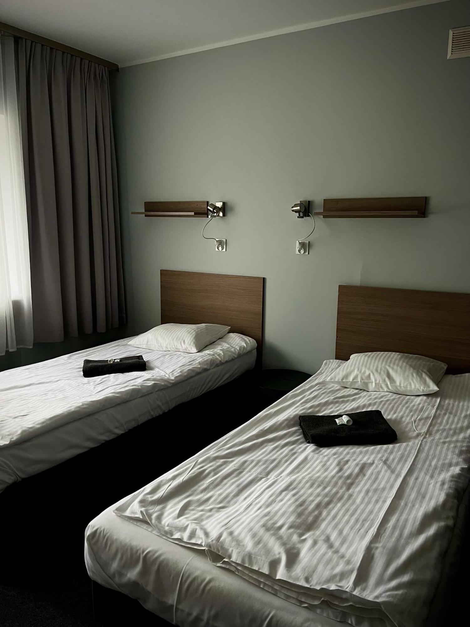 Hostel Azymut Września Kültér fotó